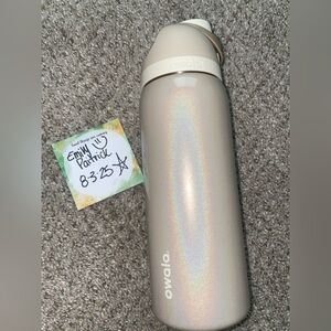 ⭐️Holiday Magic 32oz Owala⭐️